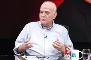 免费中乙成都蓉城B队对阵广州蒲公英比赛回放视频封面